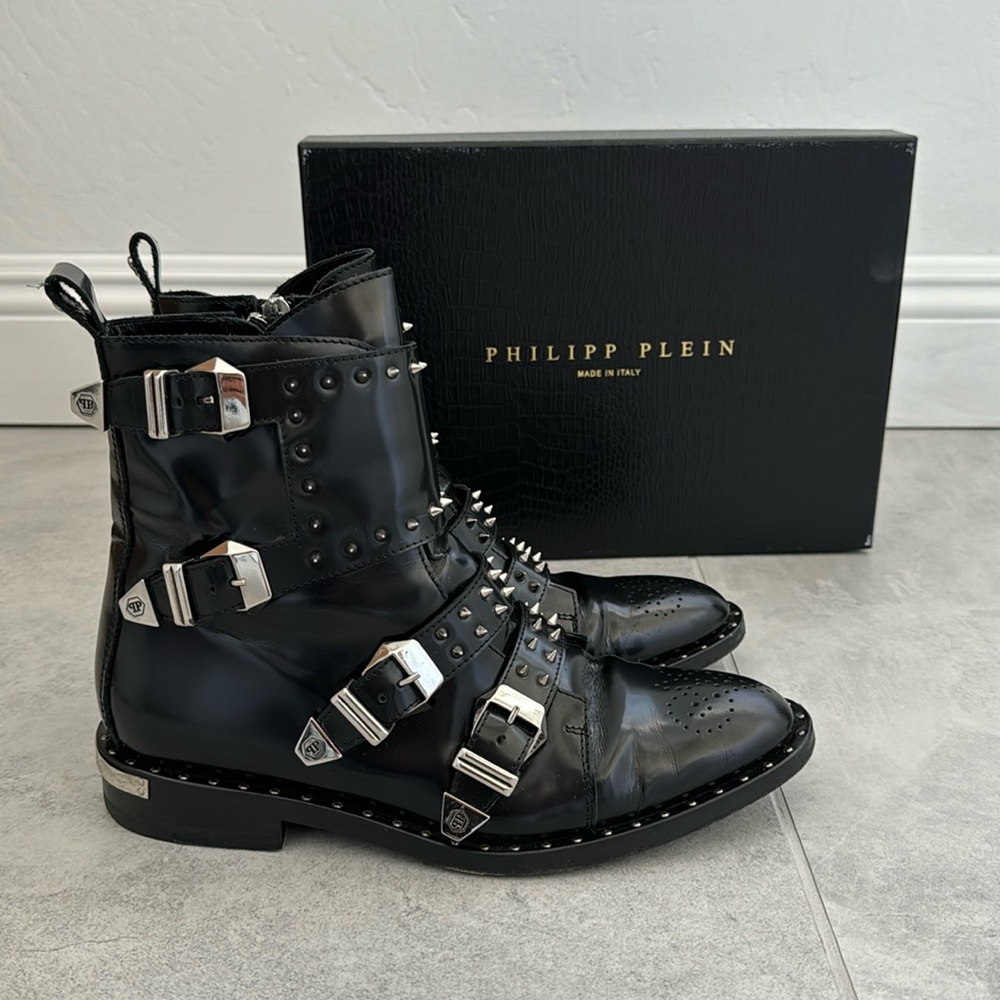 Philipp Plein Jasmine studs low flat boots